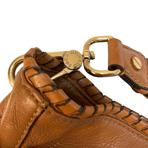 MICHAEL MICHAEL KORS Pebbled Leather Hobo Bag Caramel Brown Buttery Soft - Picture 3 of 11